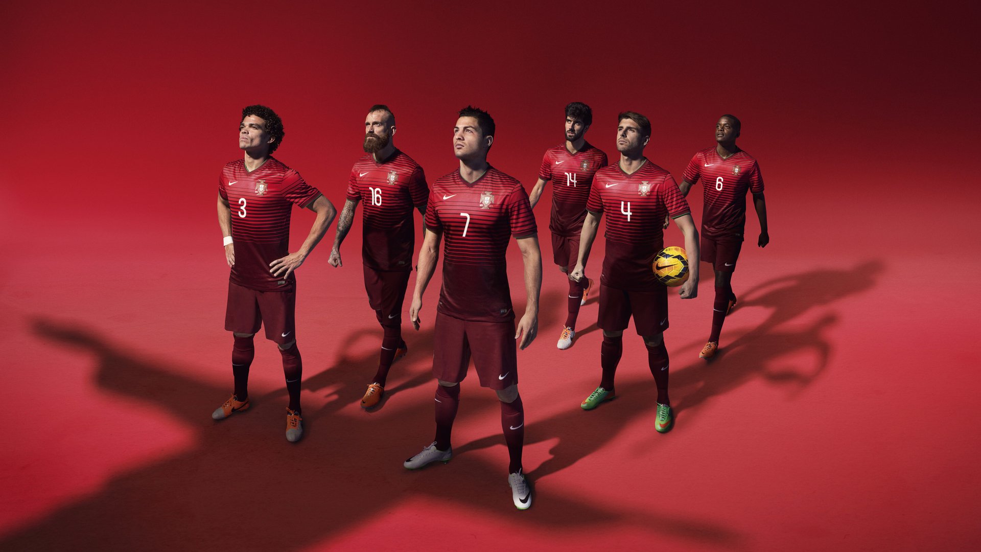 开云电子竞技-武汉三镇主场告负,排名跌出前四,武汉三镇主力阵容